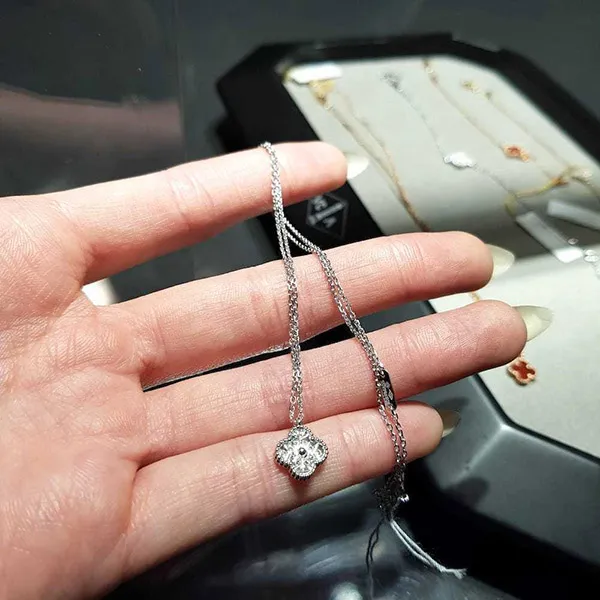 ヴァンクリーフ スーパーコピー★スウィート アルハンブラ ダイヤモンド VCARO85900