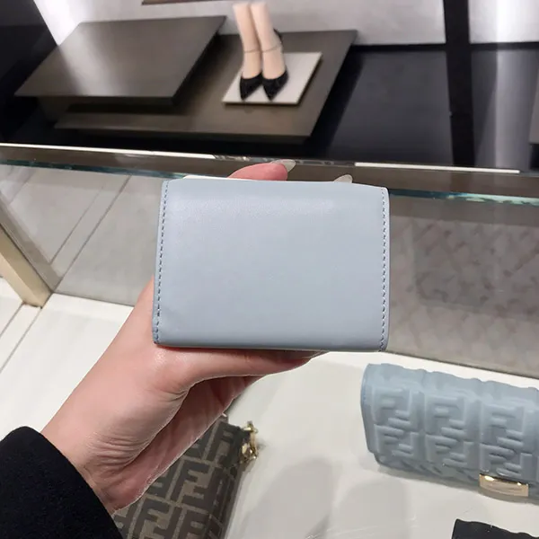 【可愛い♡】★フェンディ コピー★ バゲット マイクロ 三つ折り財布 8M0395A