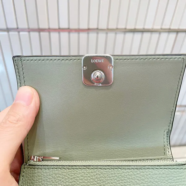 ★ロエベ★アナグラム バーティカル ウォレット 偽物 スモール♡ C821S33X01