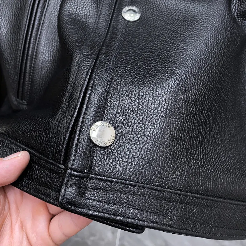 最新でオシャレ プラダ バイカー レザー ジャケット コピー商品 puv84232