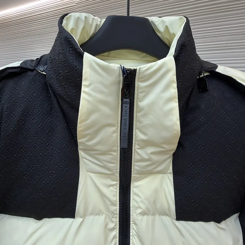 n級 おすすめルイヴィトン モノグラムモチーフ ブルゾンジャケット 1AJAZL