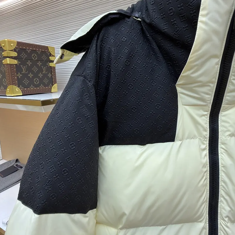 n級 おすすめルイヴィトン モノグラムモチーフ ブルゾンジャケット 1AJAZL