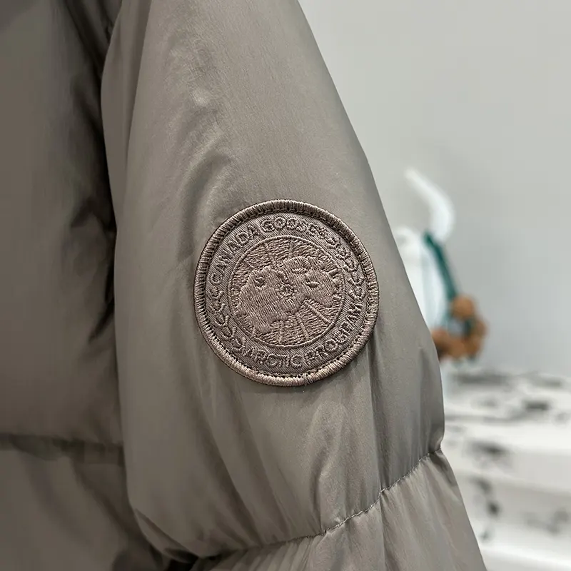 大人気!カナダグース Rhoda Jacket パファーダウンジャケット Cad85771