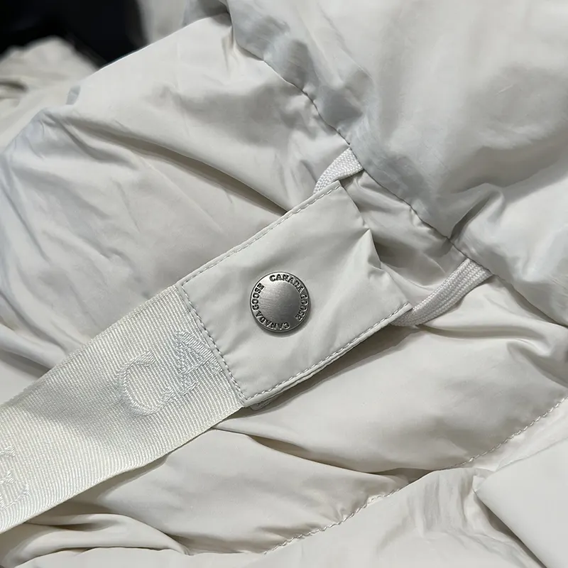 超話題!カナダグース Rhoda Jacket パファーダウンジャケット Cag73443