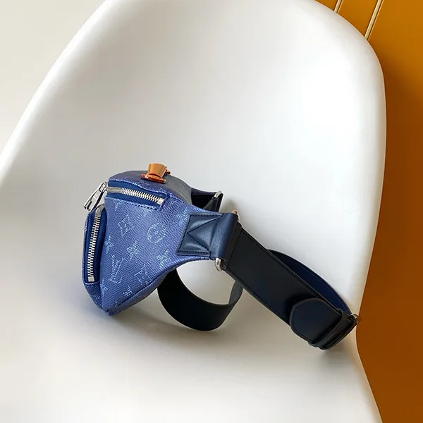 【大人のボディバッグ】ルイヴィトン ラッシュ・バムバッグ M26821