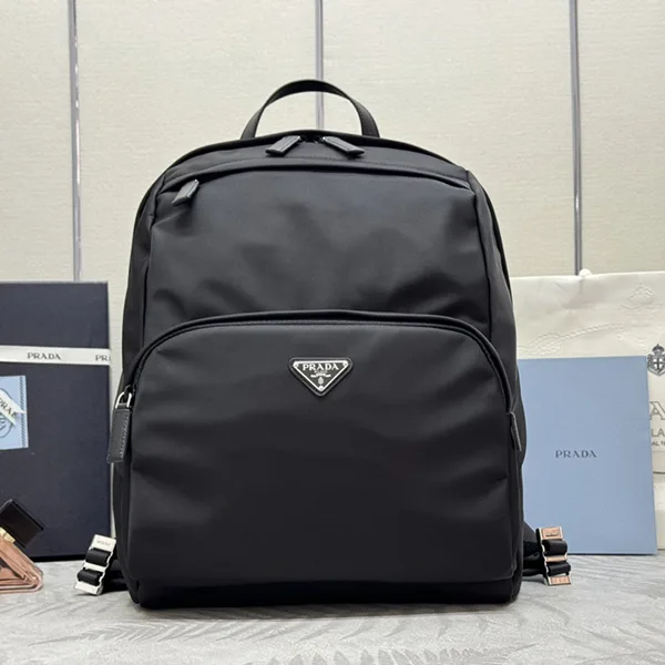 プラダ ブラック Re-Nylon バックパック N級品 25/26FW★ 2VZ104OOO2DMG
