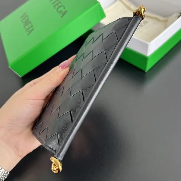 高品質 ボッテガヴェネタ レプリカ ソルスティス ミディアム 二つ折りウォレット 806078V4R41 bov77189