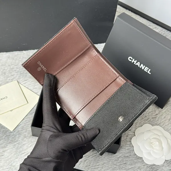 お洒落 シャネル クラシック スモール フラップ ウォレット コピー shq93146
