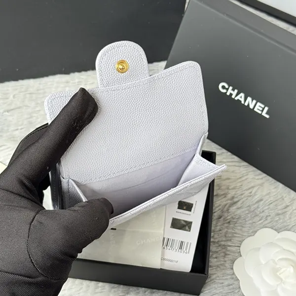 n級品 おすすめ シャネル コンパクト 財布 偽物 三つ折り sha95091