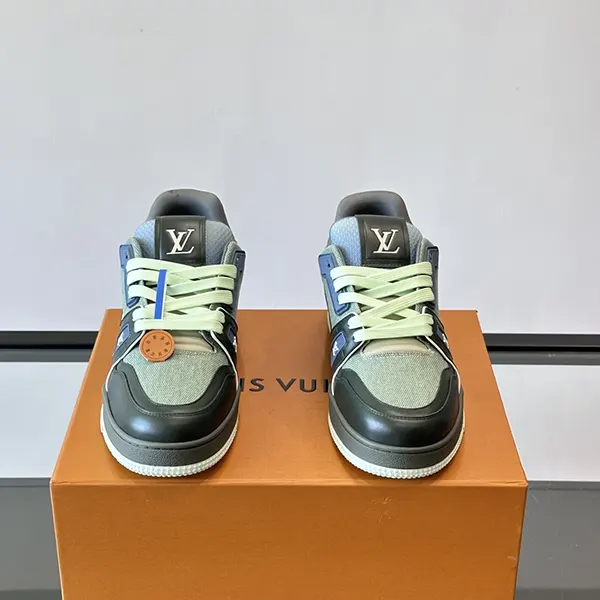 激安価格!ルイヴィトン スニーカー 偽物 LVトレイナー お洒落 vuh26942