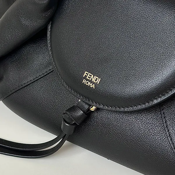 フェンディコピー 25FW SPY ブラックカーフレザー スパイバッグ*スモール 8BR838A