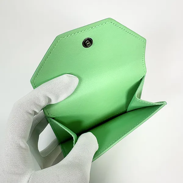 バレンシアガ ENVELOPE 三つ折り ミニ財布 コピー 7367302