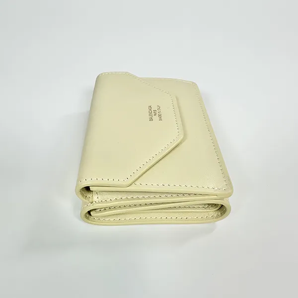 バレンシアガ ENVELOPE 三つ折り ミニ財布 コピー 7367302