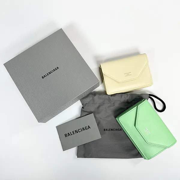 バレンシアガ ENVELOPE 三つ折り ミニ財布 コピー 7367302