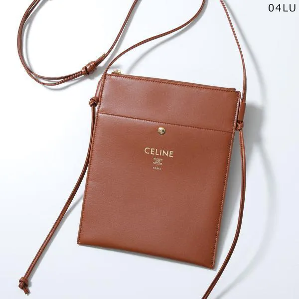 26年春夏 セリーヌ ショルダーバッグ コピー SHARP POUCH シャープポーチ 10P812K05