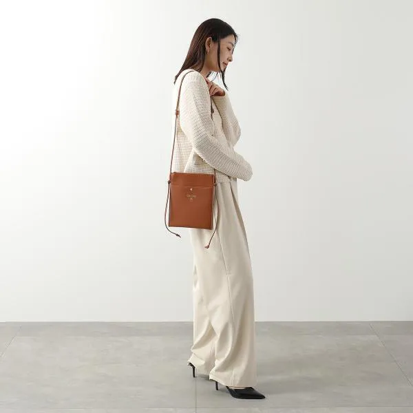 26年春夏 セリーヌ ショルダーバッグ コピー SHARP POUCH シャープポーチ 10P812K05