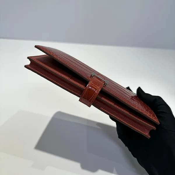 お洒落 エルメス ベアンスフレ コピー アリゲーター シルバー金具 長財布 eru84219