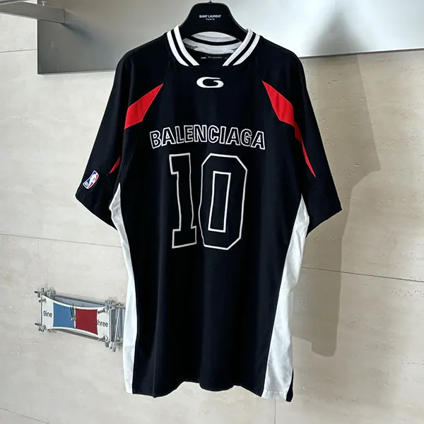 バレンシアガ Nba Collaboration オーバーサイズ Tシャツ baf42096