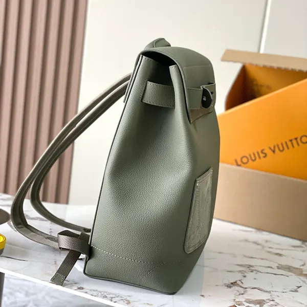 絶対欲しい!ルイヴィトン スティーマー バッグパック 偽物 vus35224