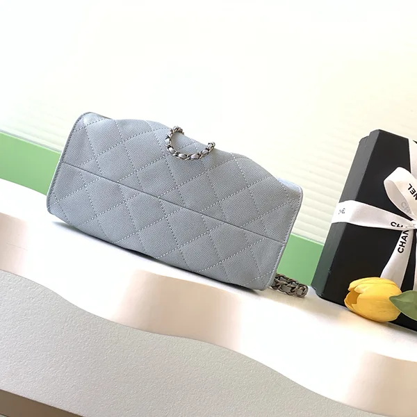 26C NEWミニ★シルバーチェーン!【シャネル 25 コピー】ミニサイズ バッグ AS5631