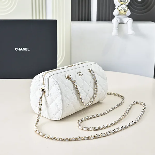 【丸いフォルムがおしゃれ♪】シャネル 25K ボーリングバッグ コピー AP4474B10583
