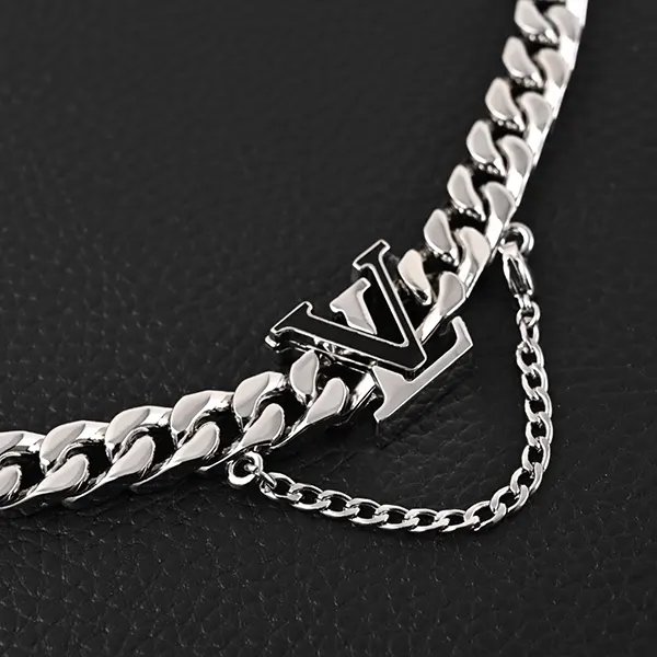 使い勝手良し ルイヴィトン ネックレス 偽物 LVスパイク vuo43835