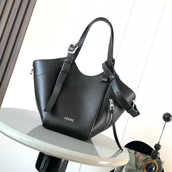 【ロエベ】ハンモックフリップ ミディアム レザー トートバッグ 偽物 lom11530