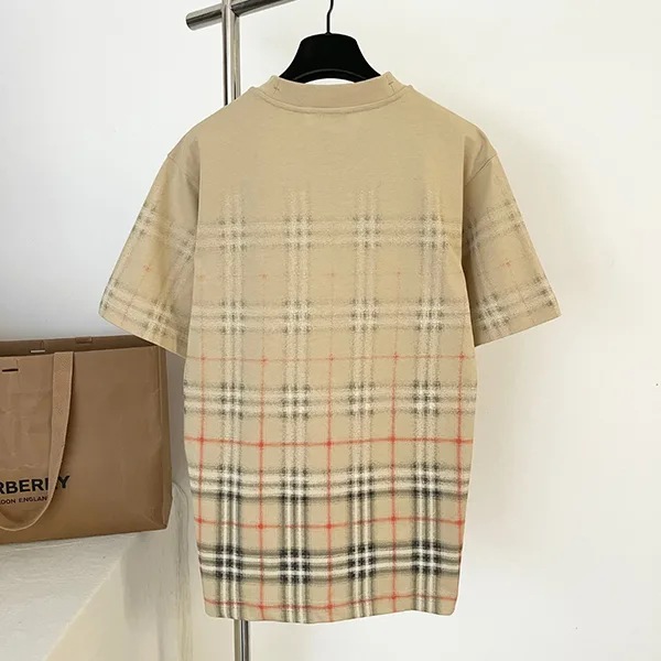 バーバリー グラデーションチェック コットンTシャツ 偽物 81190221