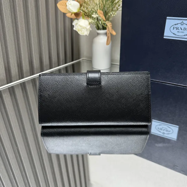 プラダ 長財布 スーパーコピー ギフト箱入 トライアングルロゴ puv35382