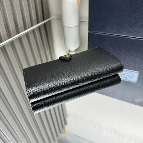 プラダ 長財布 スーパーコピー ギフト箱入 トライアングルロゴ puv35382