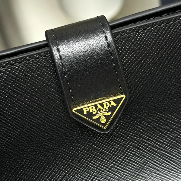 プラダ 長財布 スーパーコピー ギフト箱入 トライアングルロゴ puv35382
