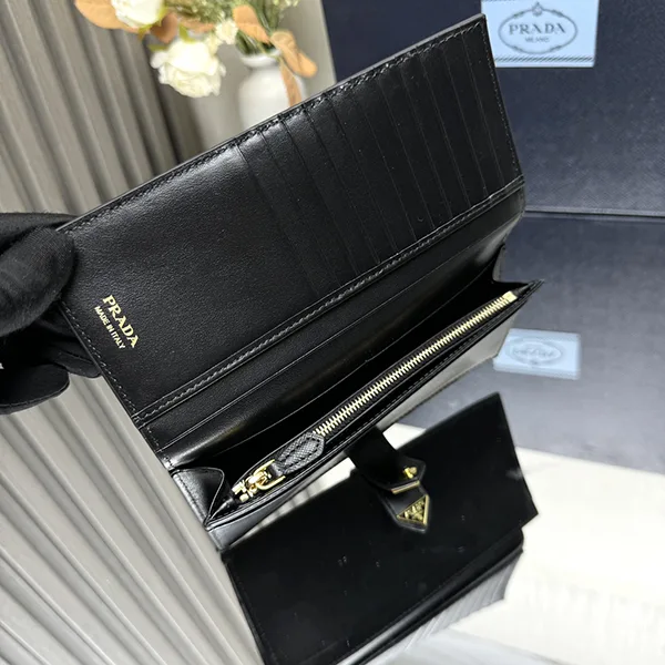 プラダ 長財布 スーパーコピー ギフト箱入 トライアングルロゴ puv35382