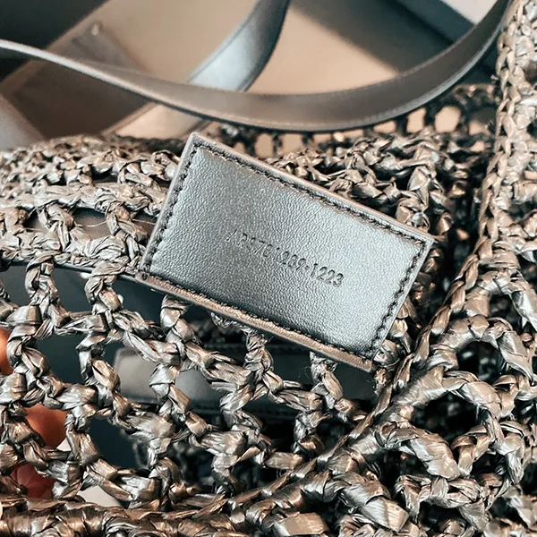 【お洒落☆】サンローラン YSL スーパーコピー カサンドラ ショルダーバック ラフィア ロゴ入 2色 Sak96370