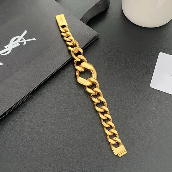 絶対欲しい!サンローラン カーブチェーン 偽物 ブレスレット Saf02485