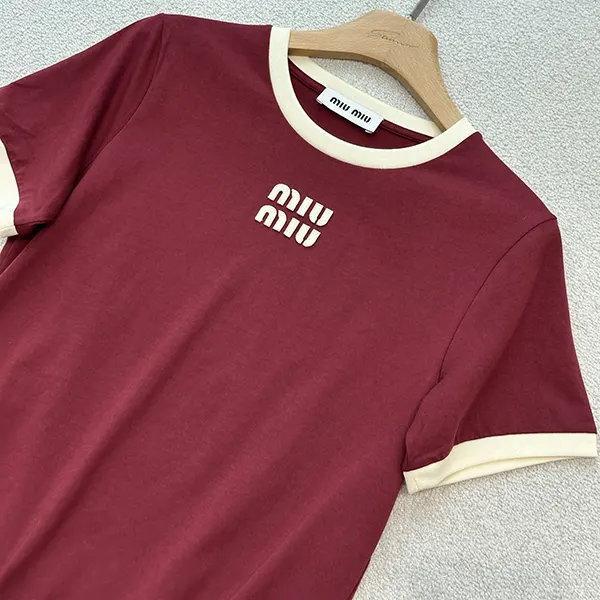 【使い勝手抜群】ミュウミュウ ロゴディテール クルーネック Tシャツ mya21321