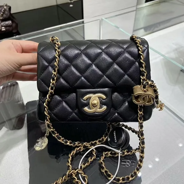 【小さめで可愛い♪】シャネル★ミニフラップバッグ AS5758