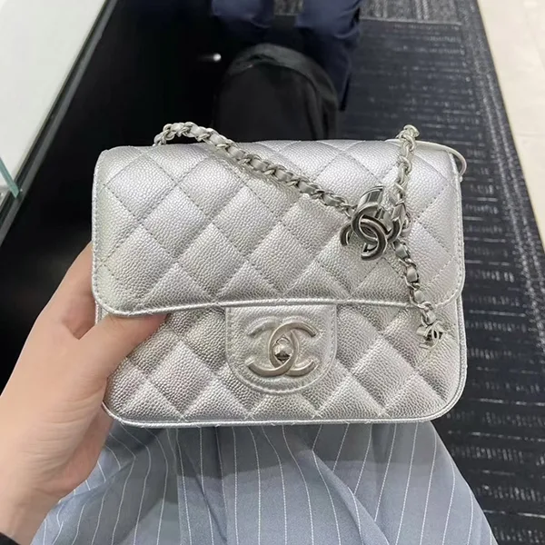 【小さめで可愛い♪】シャネル★ミニフラップバッグ AS5758