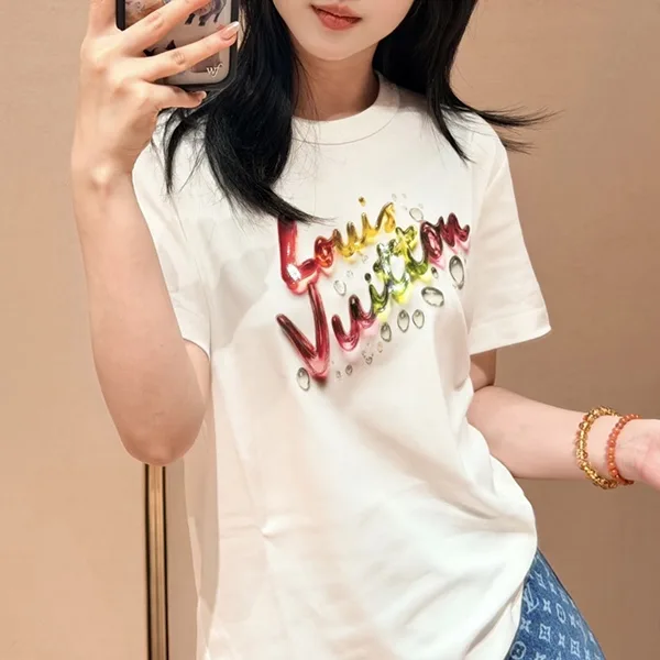 【ロゴが素敵】ルイヴィトン★キャンディ シグネチャーTシャツ 1AK0I3