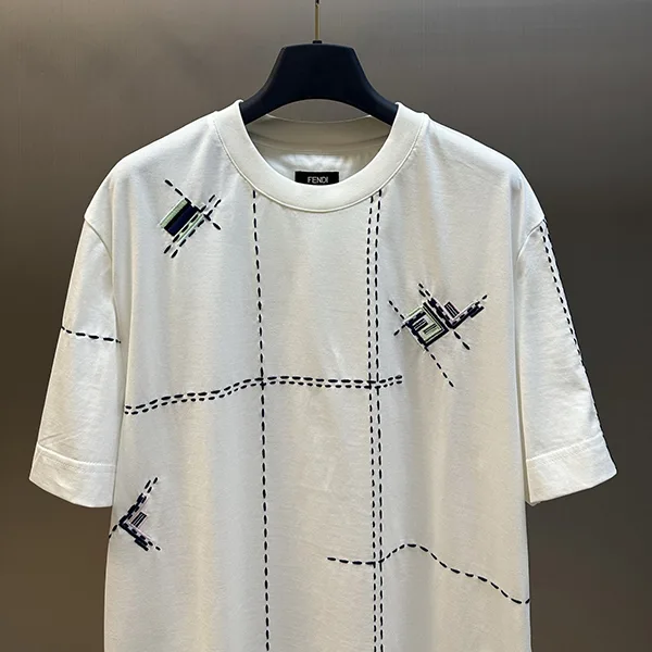 【大特価】フェンディ ホワイトのコットンTシャツ コピー fef94991