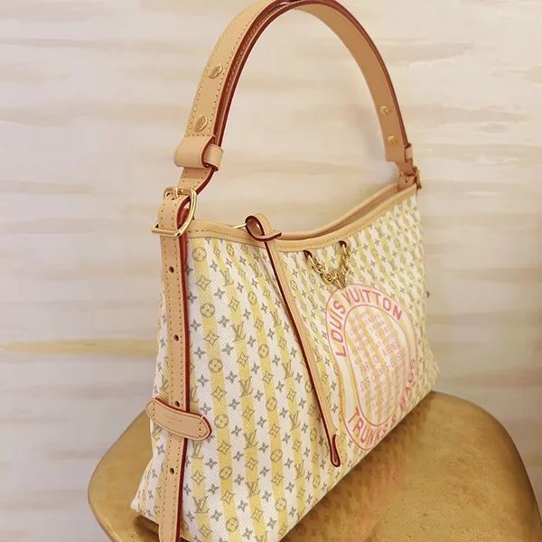 【目を惹くカラー♪】ルイヴィトン★キャリーオール EW M29139