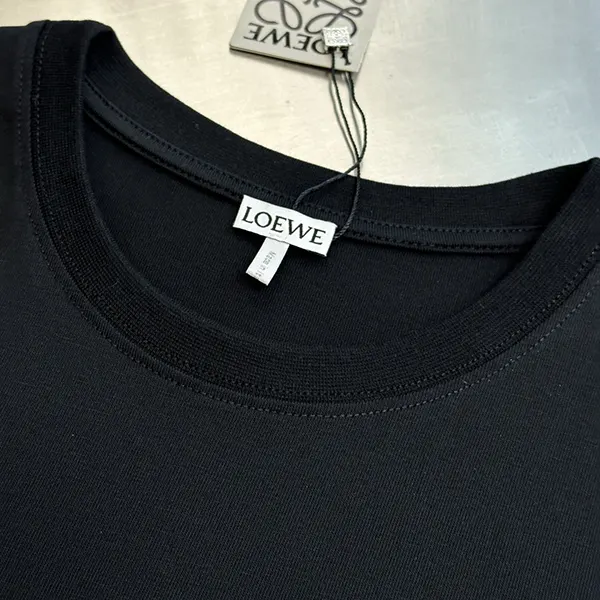 ギフトに最適 ロエベ リラックスフィット Tシャツ 偽物 コットン lom79452
