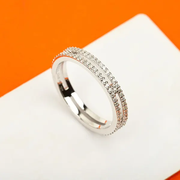 n級品 おすすめ エルメス《アリアンヌ》PM 激安 結婚指輪 erw84471