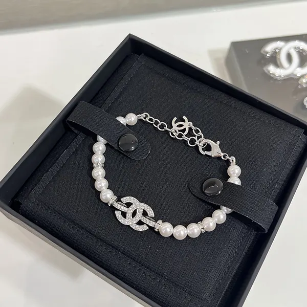 超人気☆ シャネル CCロゴ パール ブレスレット コピー shw01159