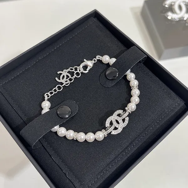 超人気☆ シャネル CCロゴ パール ブレスレット コピー shw01159