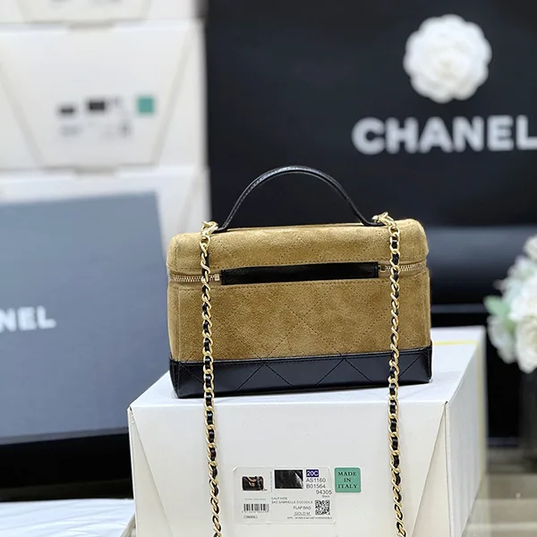 【バイカラーが可愛い】シャネル コピー スウェードヴァニティ ケース AP5186