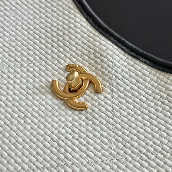【収納力抜群♡】シャネル ショッピングバッグ スーパーコピー U5557