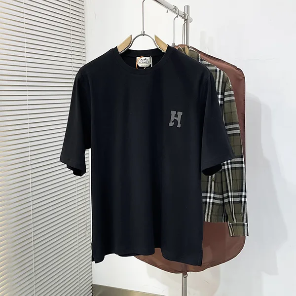 極上の肌触り【エルメス スーパーコピー】 アッシュヴァル レザーパッチ Tシャツ H657800HA90