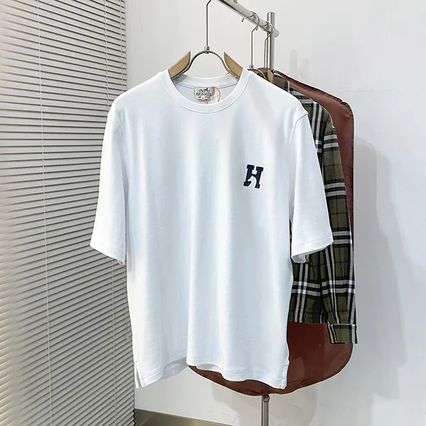 【胸元にワンポイント】エルメス H Chevalコットン Tシャツ スーパーコピー H657800HA60SM