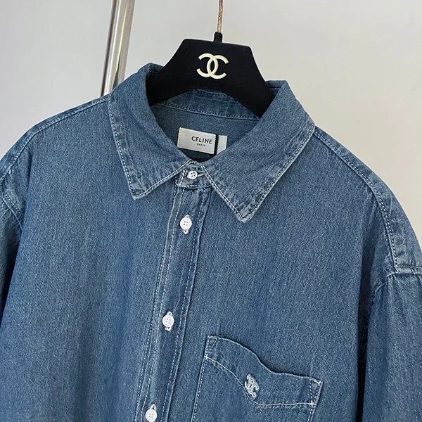 セリーヌ デニムシャツ メンズ 半袖 ショートスリーブシャツ コットン トリオンフ刺繍 胸ポケット Cem18233