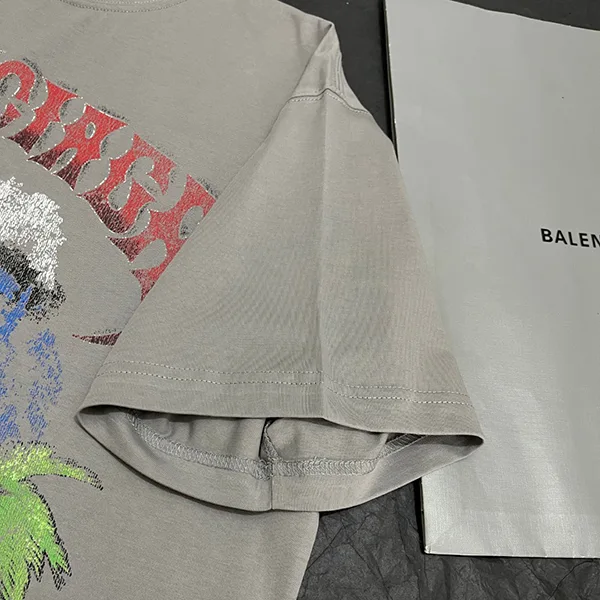すぐ届く 【バレンシアガ】プリント コットンジャージー Tシャツ 偽物 bam97855